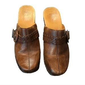 Nuture Abiee Brown Leather Belted Clogs‎ Women's Size 9